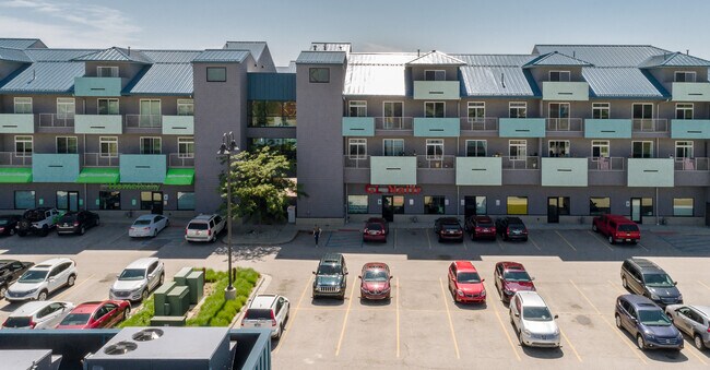 Parking Lot - 530 Miller Dr