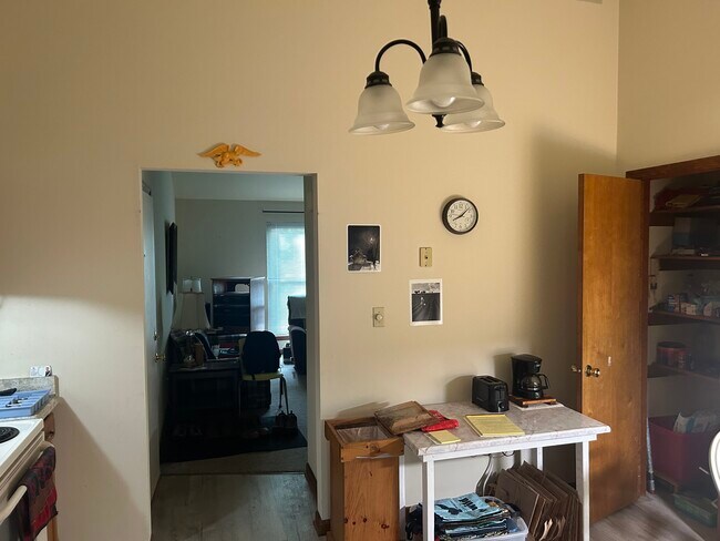 Foto del edificio - 3011 Lone Pine Rd