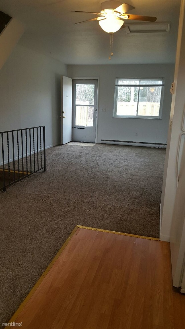 Building Photo - 1335 Brooke Park Dr