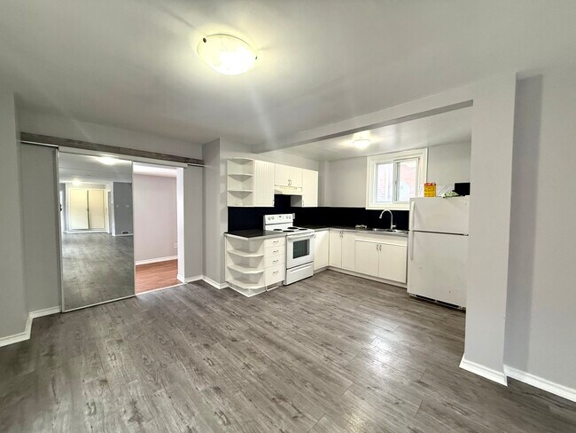 Photo du bâtiment - 171 East Avenue S