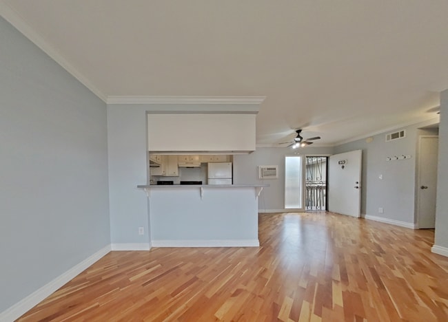 Foto del edificio - Spacious 1 Bedroom Condo in the Gated Park Bristol Community