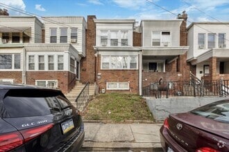 Building Photo - 228 N 6th St