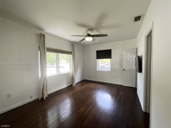 Foto del edificio - 3 br, 3 bath House - 2728 Kirk St
