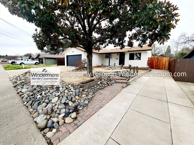 Building Photo - Citrus Heights Gem Available Now!