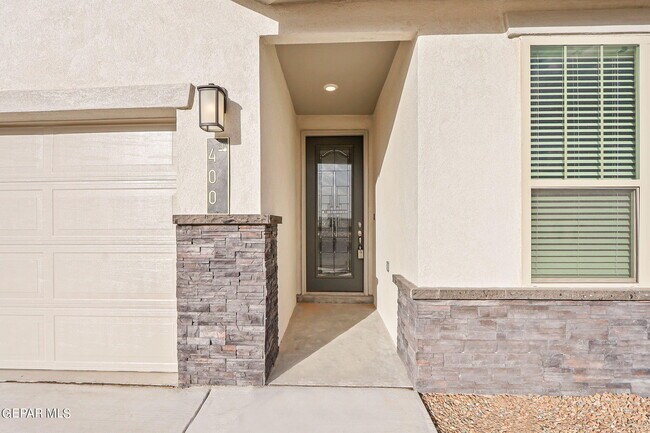 Foto del edificio - 400 Coleford Ln