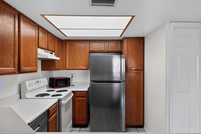 Foto del edificio - 1645 W Baseline Rd