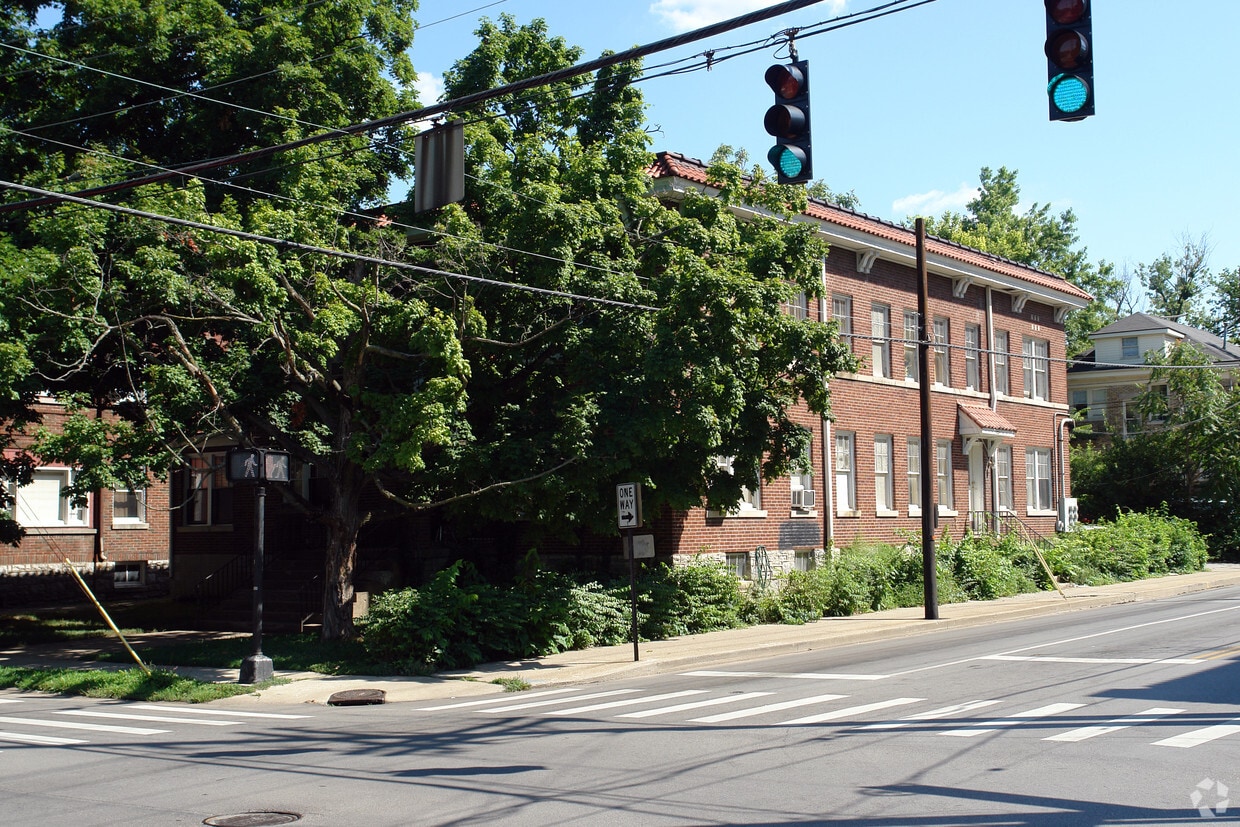 Building Photo - 273 E Maxwell St