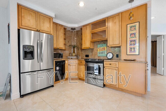 Foto del edificio - 261 NE 19th Ave