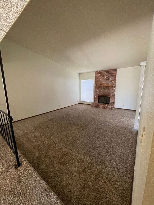 Building Photo - 737 Sonora Ave