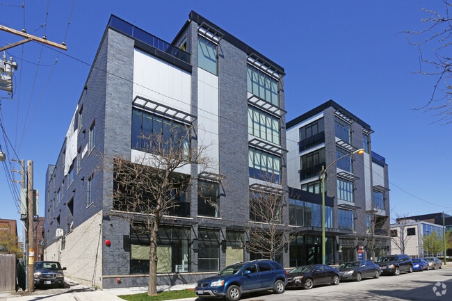Building Photo - Loomis Townhomes South