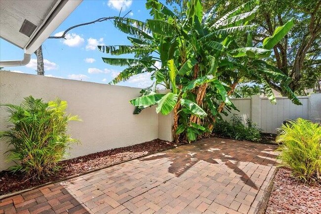 Foto del edificio - 12781 Spinnaker Ln
