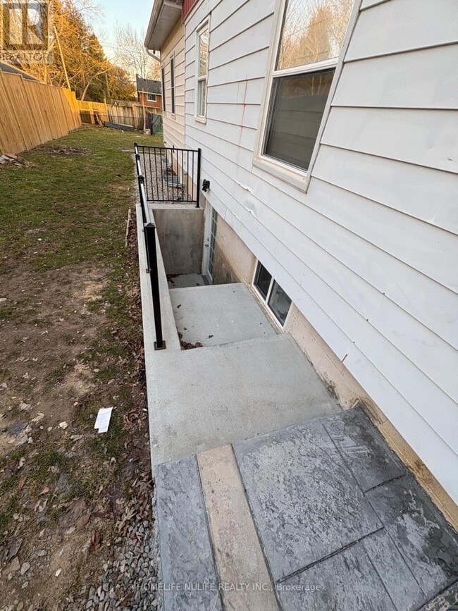 Building Photo - 188 Parkside Dr