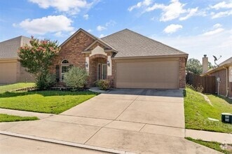Building Photo - 8613 Vista Royale Dr