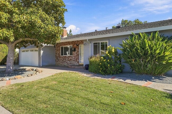 Photo - 8525 Bandon Dr House