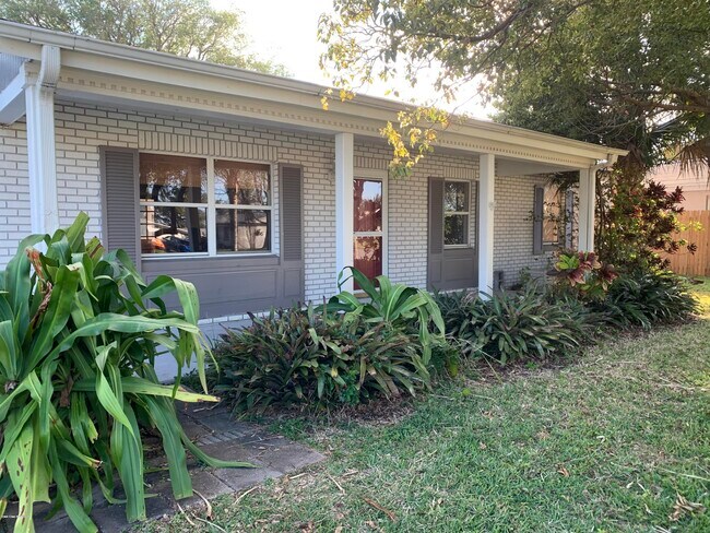 Foto del edificio - 905 Levitt Pkwy