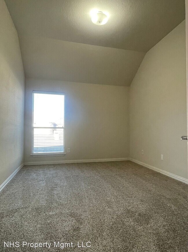 Foto del edificio - 4 br, 2 bath House - 7140 San Fran Trail