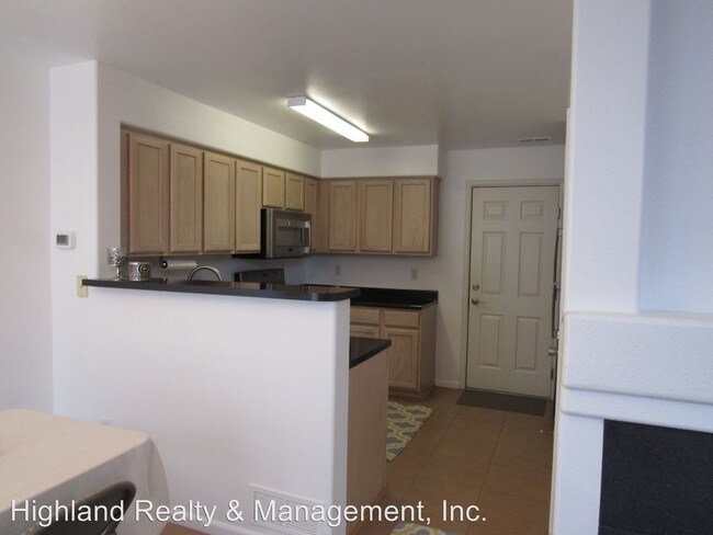 Foto del edificio - 2 br, 2.5 bath House - 1349 w 112th Ave #D