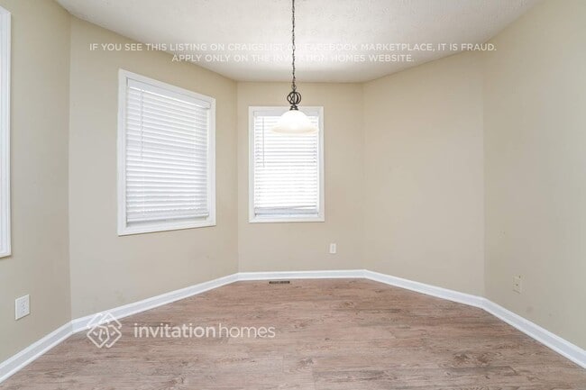 Foto del edificio - 2705 Candler Ct
