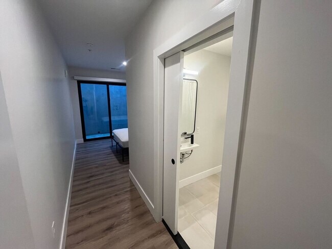 Foto del edificio - 225 Vine St NW