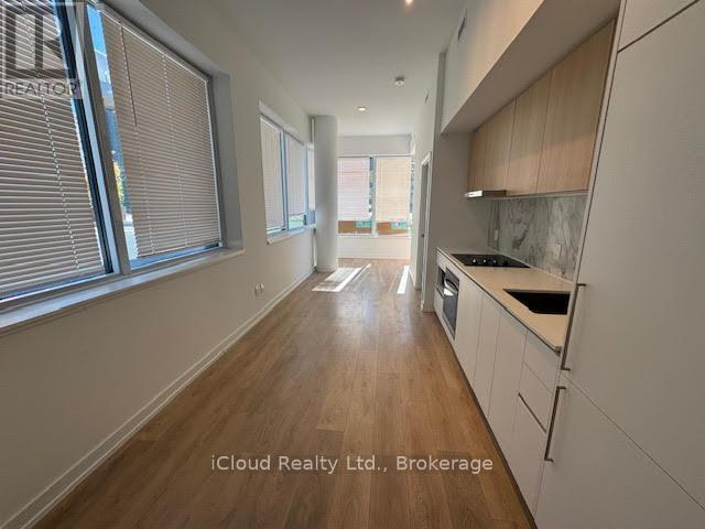 Photo du bâtiment - 1100 Sheppard Ave W