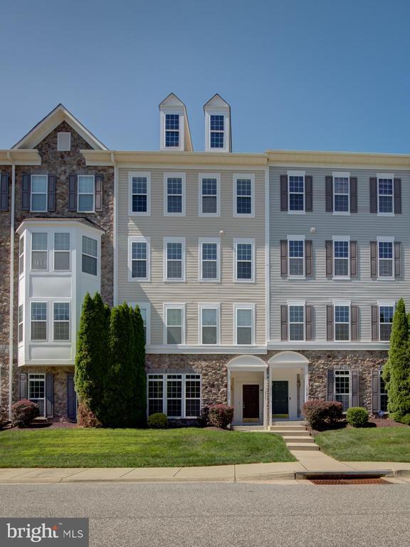 Foto del edificio - 1670 Mohegan Dr