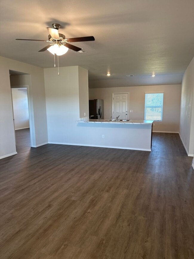 Building Photo - Four Bedroom | Two Bath Home in Park Place