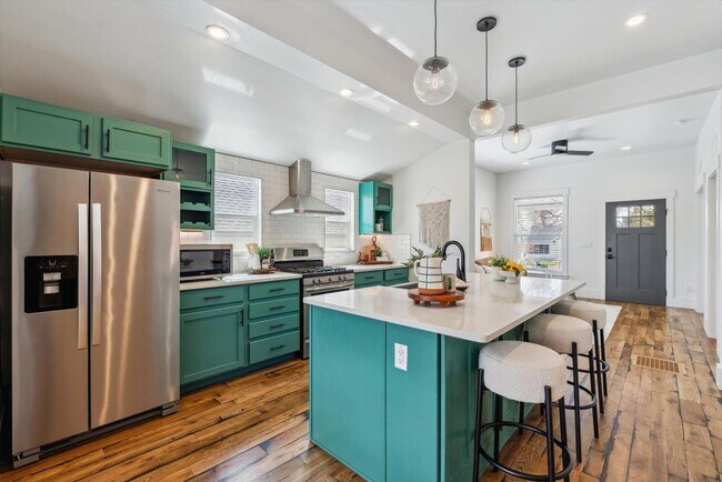 Foto del edificio - Charming 2BD, 2BA Longmont Home with Fenced Back Yard