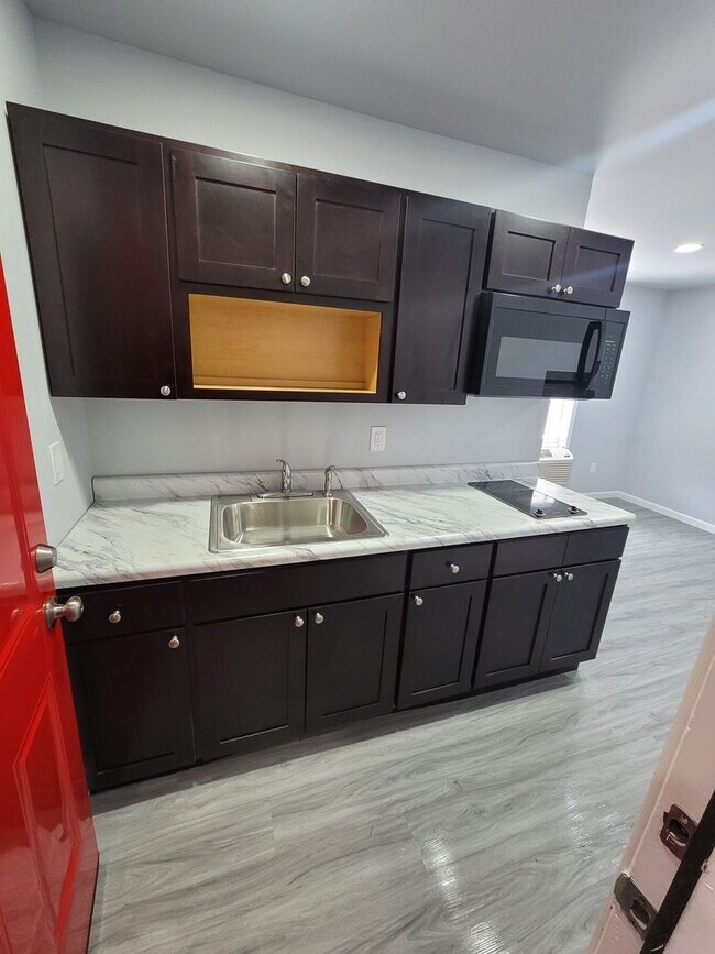 Foto del edificio - 427-429 W. Queen Lane