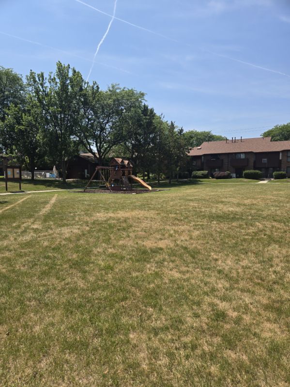 Building Photo - 9096 N Park Plaza Ct