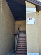 Building Photo - 245 Spring Dr