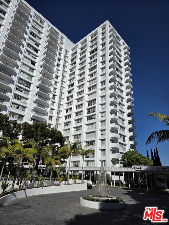 Foto del edificio - 2170 Century Pk E