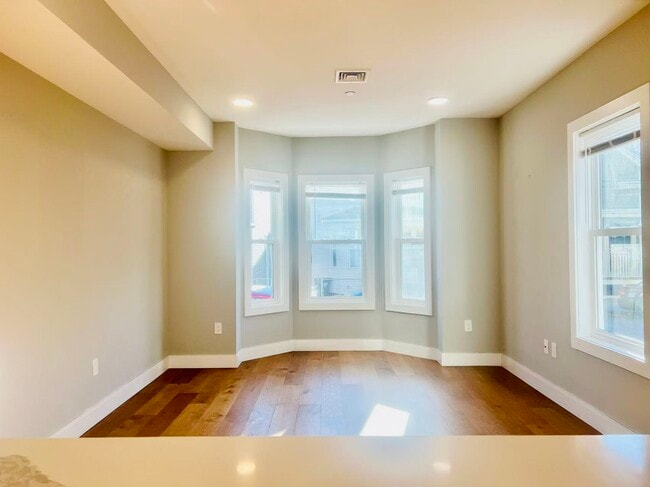 Foto del edificio - 19 Plymouth St