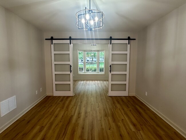 Building Photo - 2440 Cottage Pl