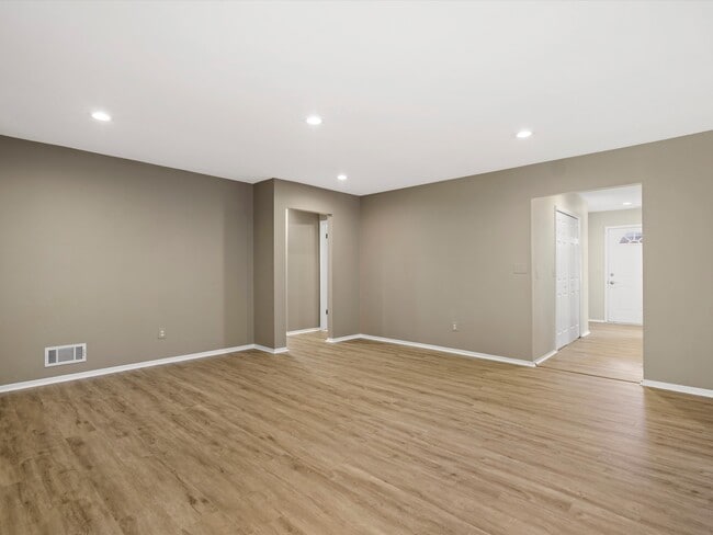 Foto del edificio - 26656 Farmbrook Villa Dr