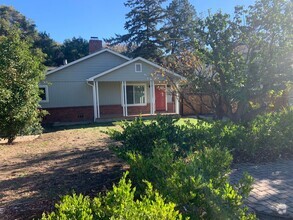 Building Photo - 974 Lundy Ln