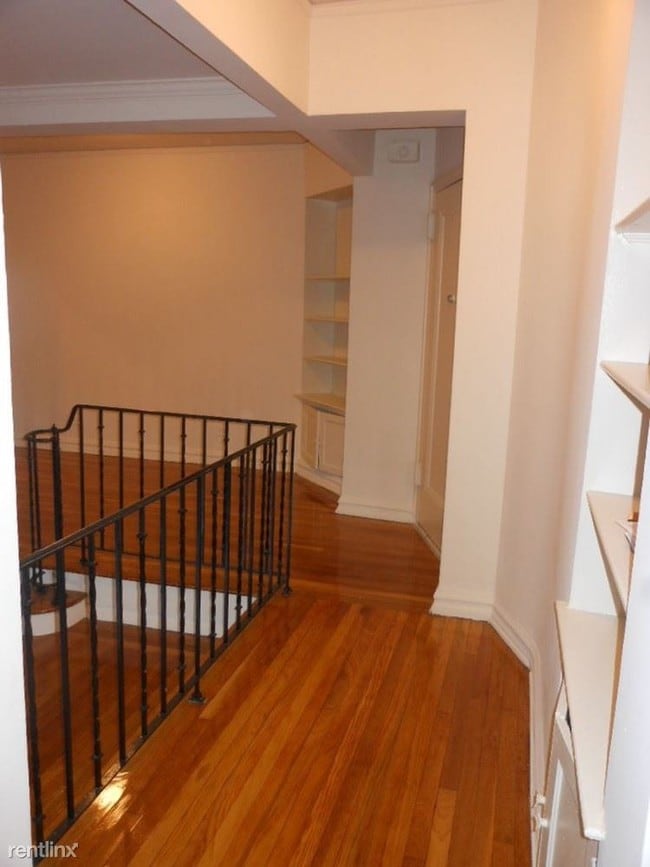 Building Photo - 511 W 232nd St