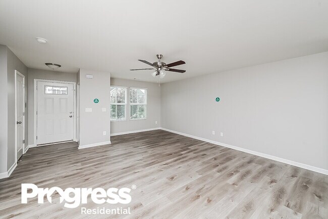 Building Photo - 3763 Willow Creek Rd