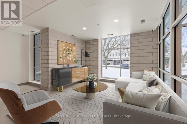 Building Photo - 351 Hill St