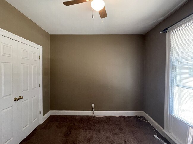 Foto del edificio - 3846 Ridge Ave