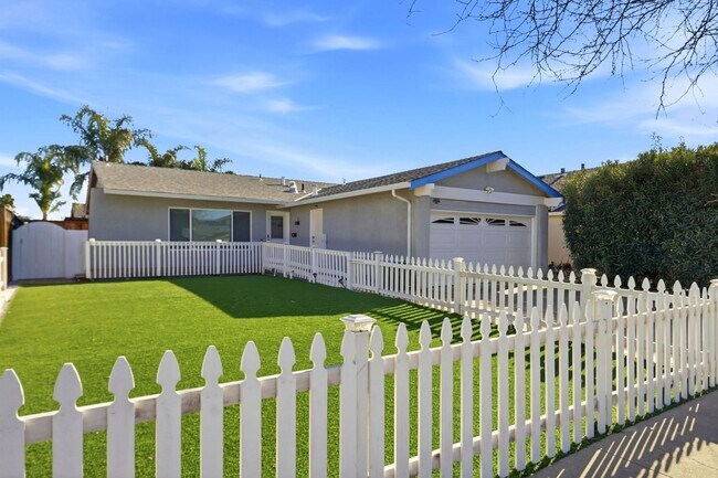Building Photo - Turnkey Open-Concept Home with Central A/C & Solar