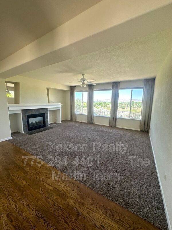 Building Photo - 3084 10 Mile Dr