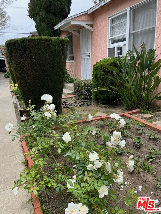 Foto del edificio - 3927 1/2 Sawtelle Blvd