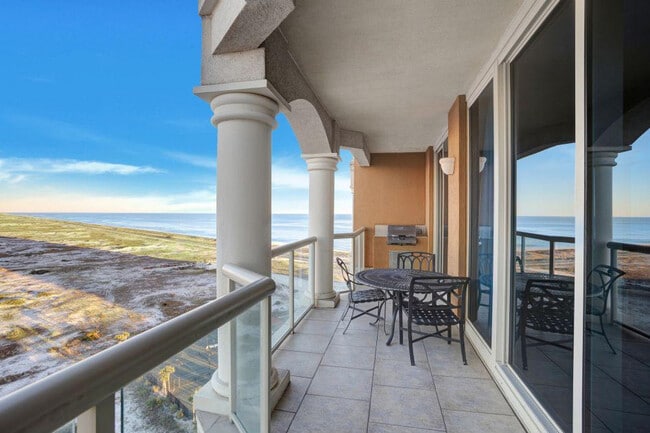 Building Photo - 2 Portofino Dr