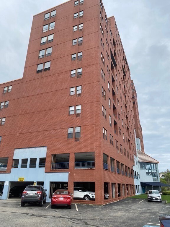 Foto del edificio - 750 Davol St