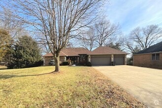 Building Photo - 2516 S Chapel Dr