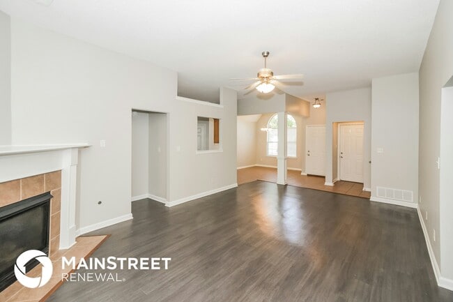 Building Photo - 9135 Tremont Dr
