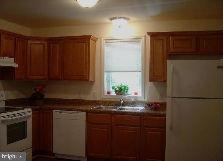 Primary Photo - 75 S Reber St