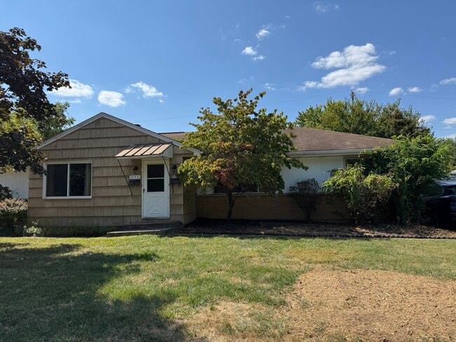 Building Photo - 4901 Lunar Dr