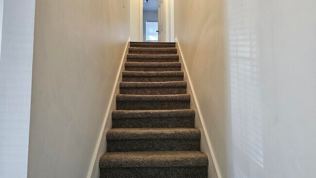 Foto del edificio - 406 Parkwood Pl