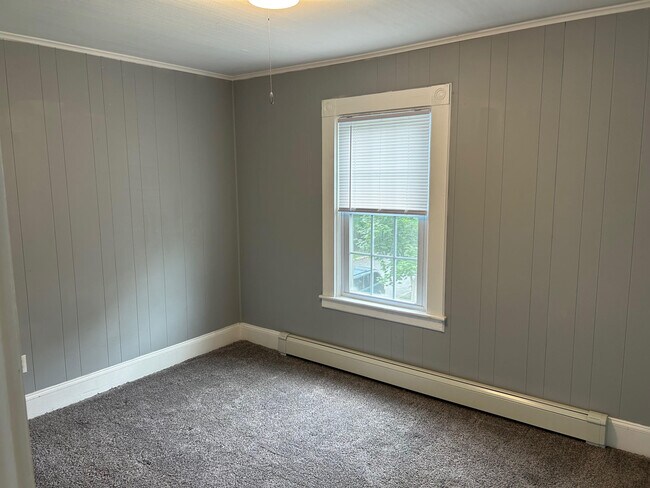 Building Photo - 358 Elm St